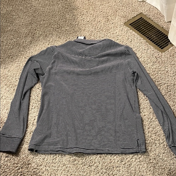 Vineyard Vines Navy and White Striped Polo Shirt - Picture 3 of 4